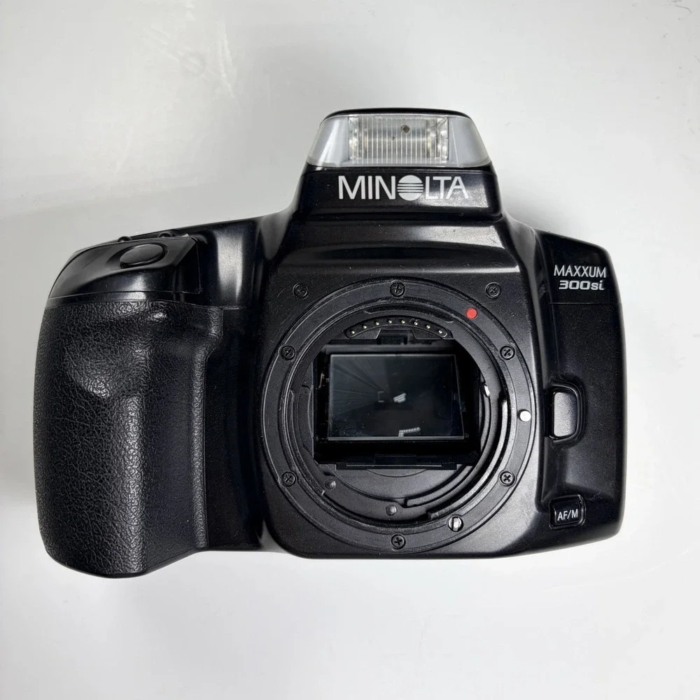 Minolta Maxxum 300si 35mm SLR Film Camera Body TESTED WORKING